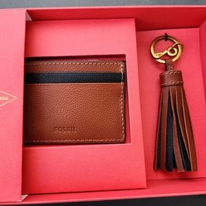 NEW Women's Fossil credit card wallet and key chain